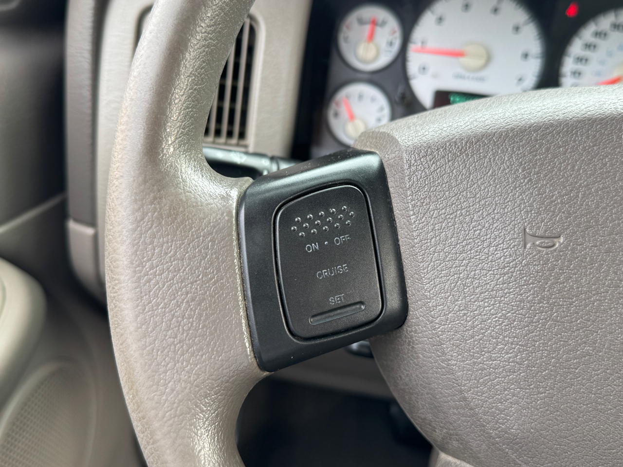 Dodge Ram 1500  2004