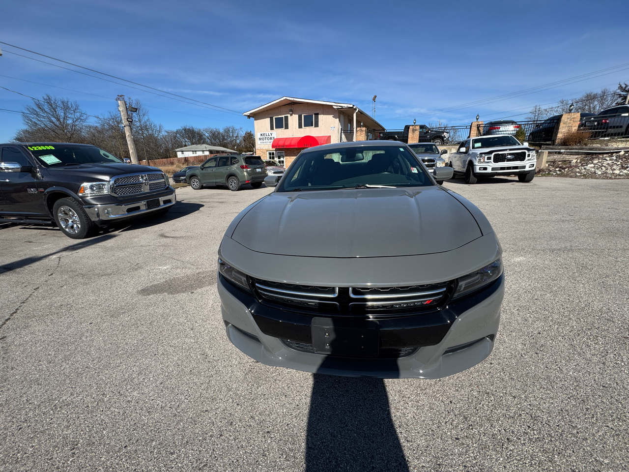 Dodge Charger SE 2017
