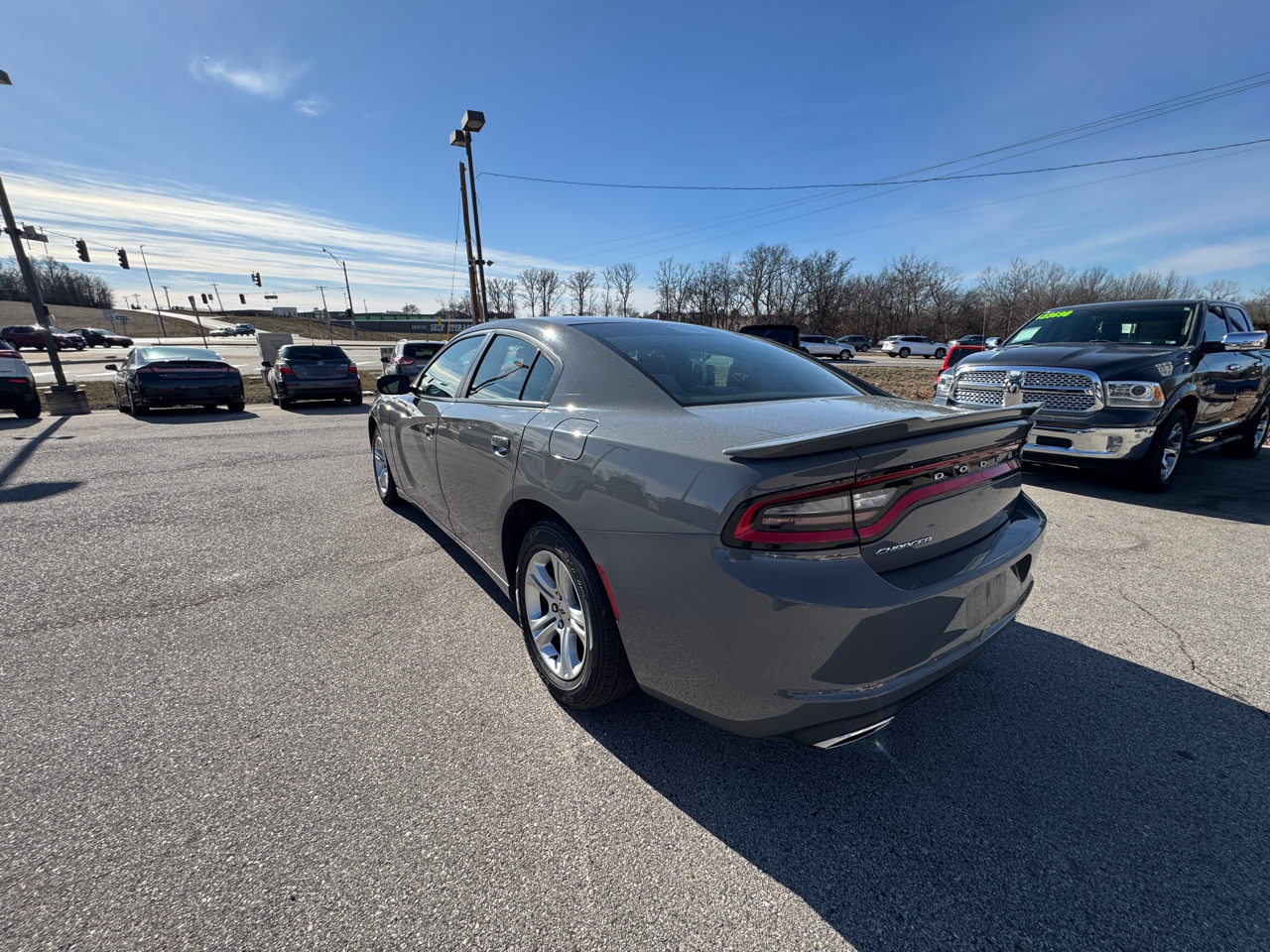 Dodge Charger SE 2017