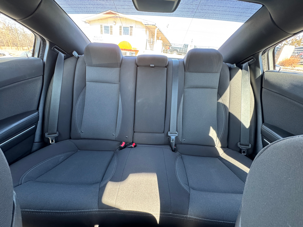 Dodge Charger SE 2017