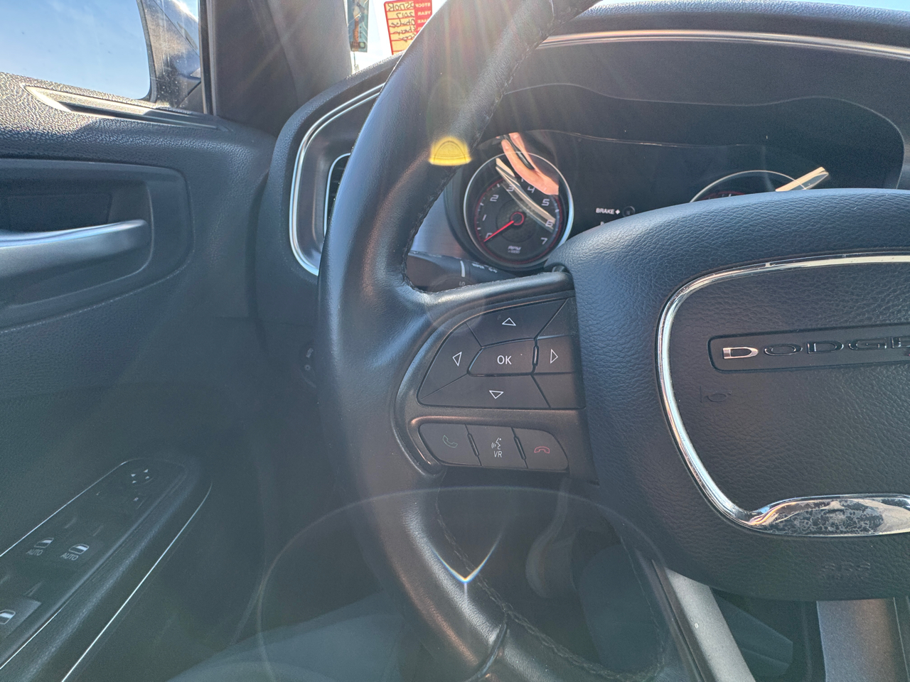 Dodge Charger SE 2017