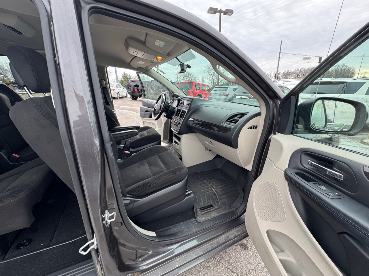 Dodge Grand Caravan SE 2016