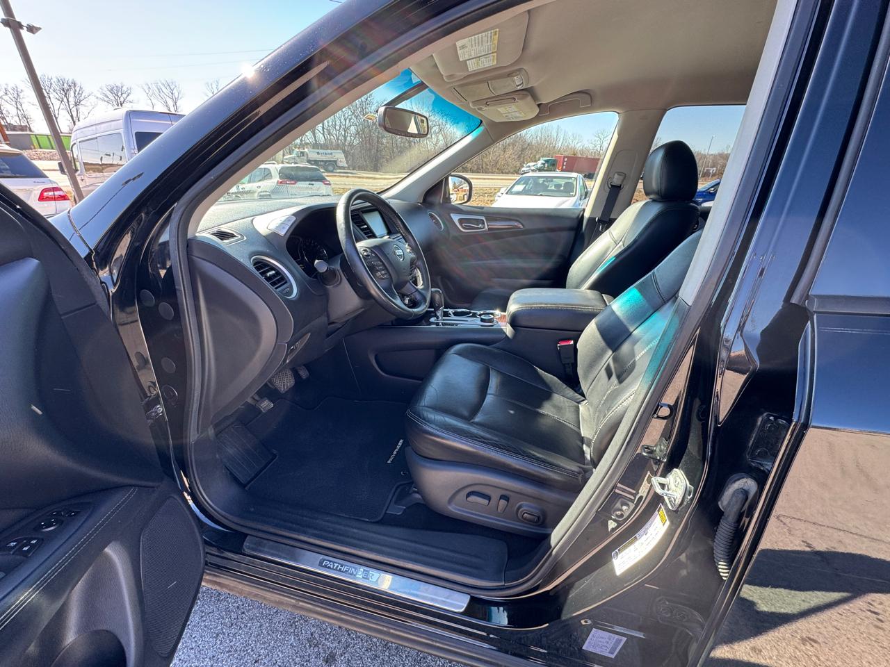 Nissan Pathfinder  2013