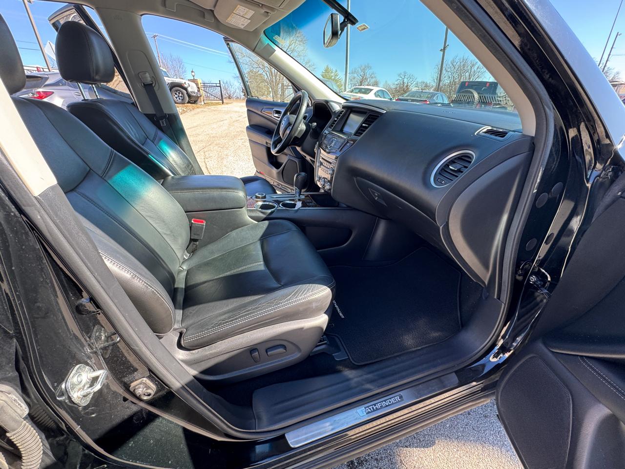 Nissan Pathfinder  2013