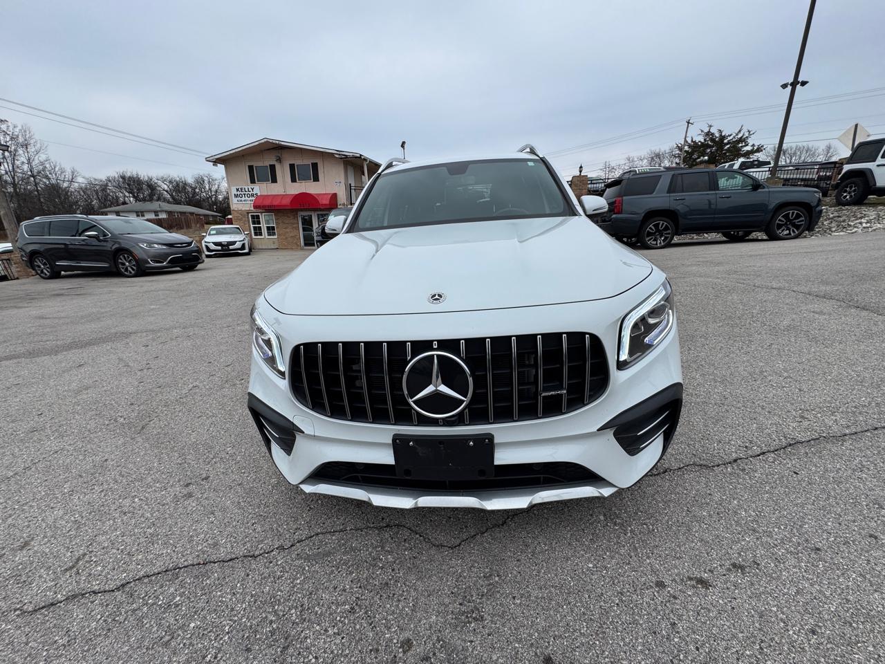 Mercedes-Benz GLB  2021