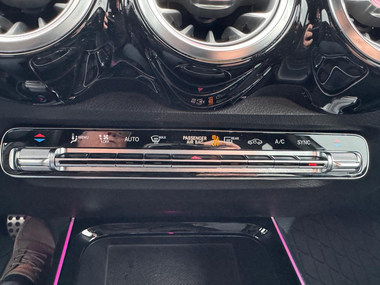 Mercedes-Benz GLB  2021