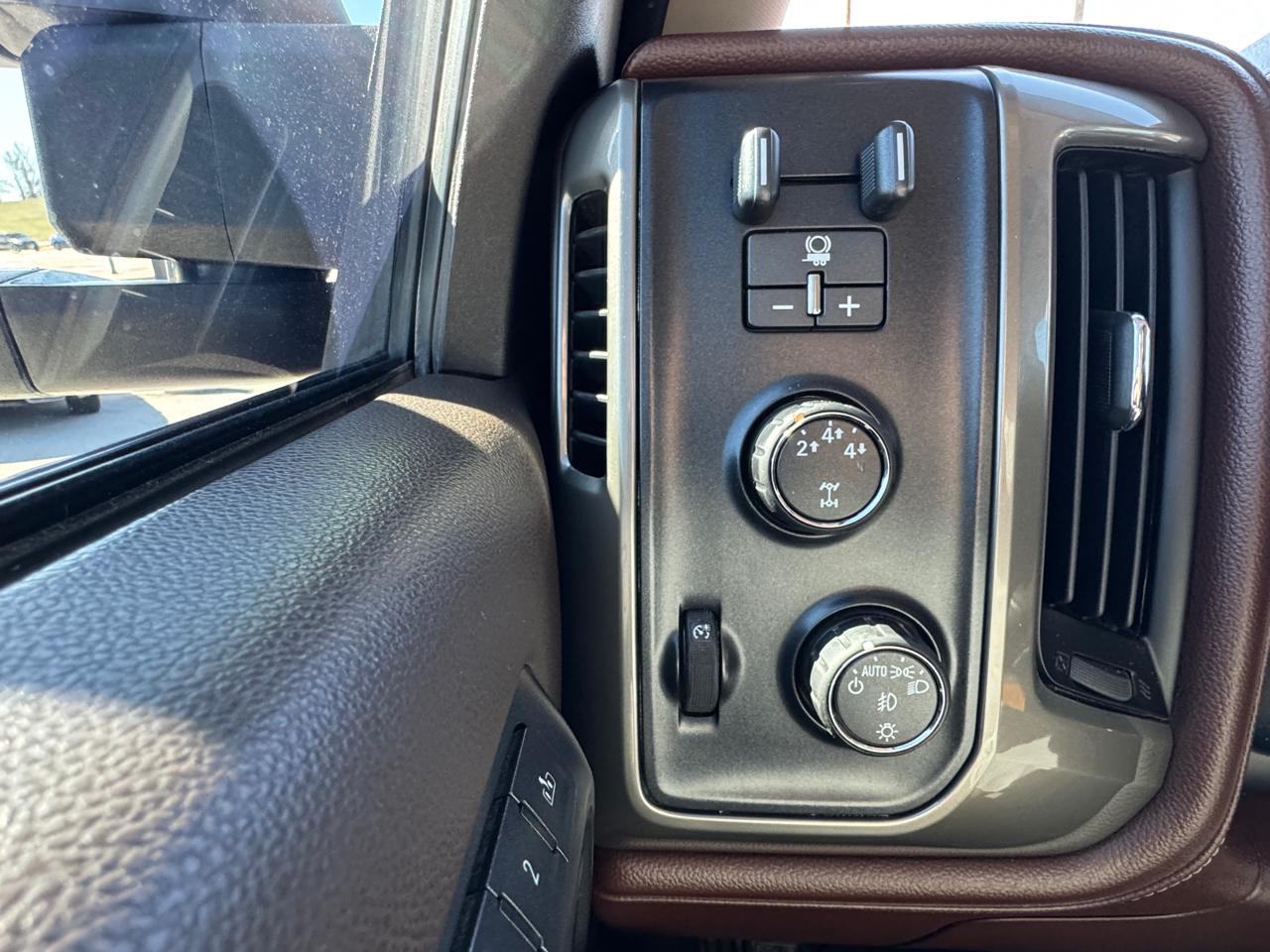 Chevrolet Silverado 2500HD  2015