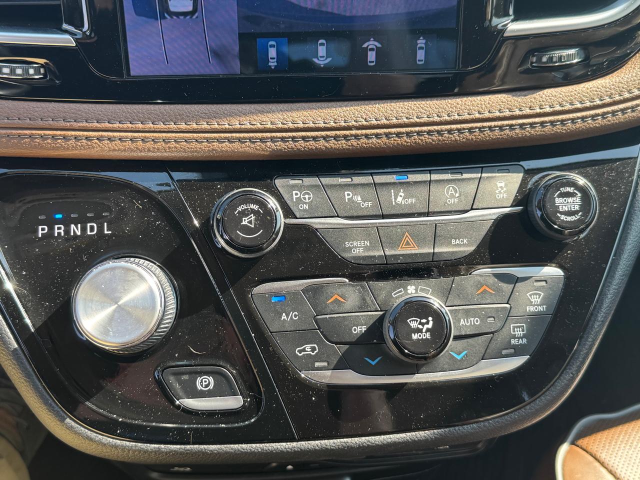 Chrysler Pacifica  2017