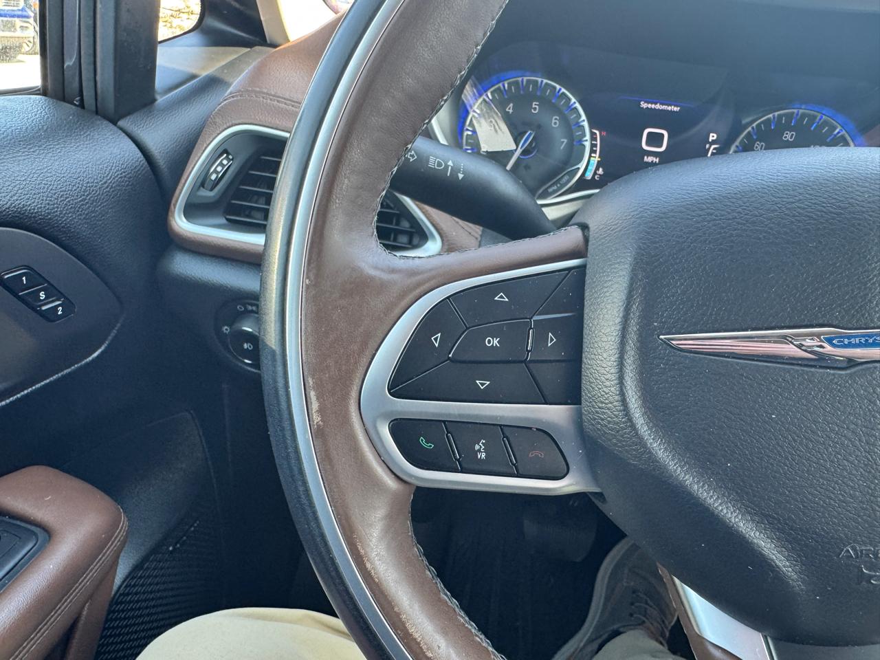 Chrysler Pacifica  2017