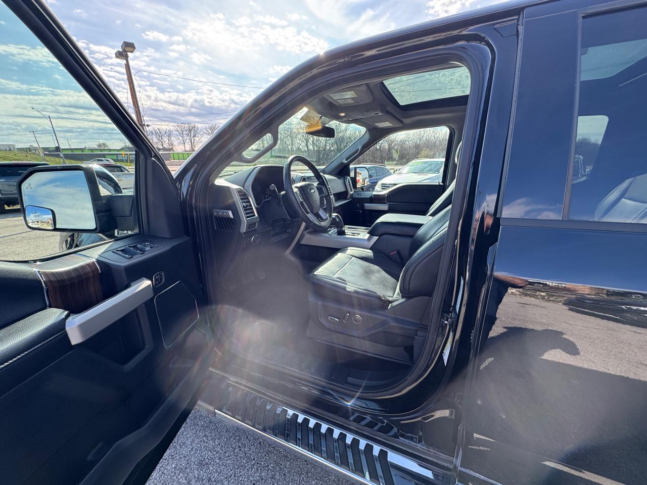 Ford F-150 Lariat SuperCrew 5.5-ft. Bed 4WD 2016