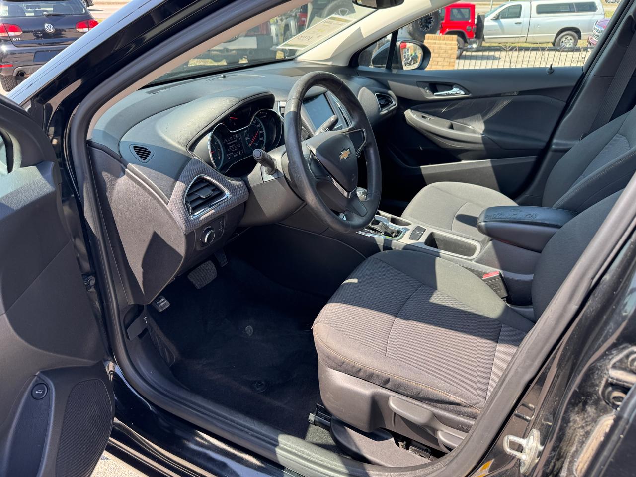 Chevrolet Cruze LS Auto 2018