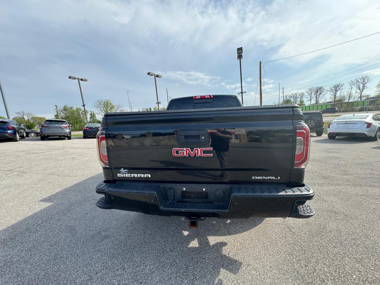 GMC Sierra 1500 Denali Crew Cab Short Box 4WD 2018