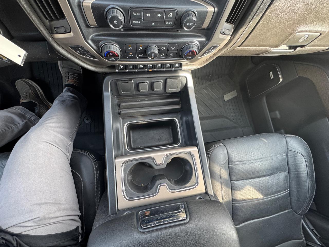 GMC Sierra 1500 Denali Crew Cab Short Box 4WD 2018