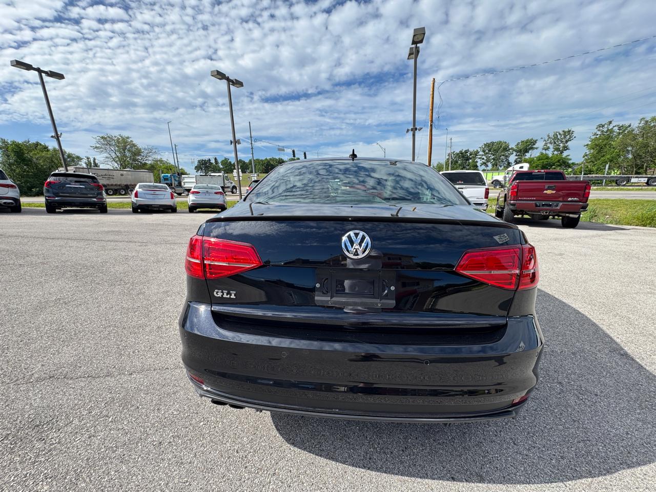 Volkswagen Jetta  2018