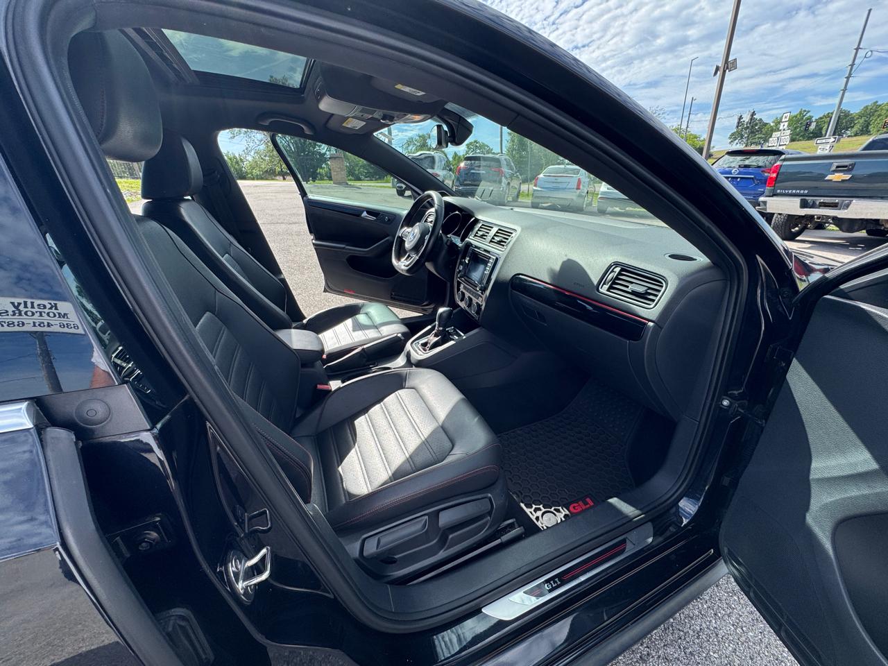 Volkswagen Jetta  2018