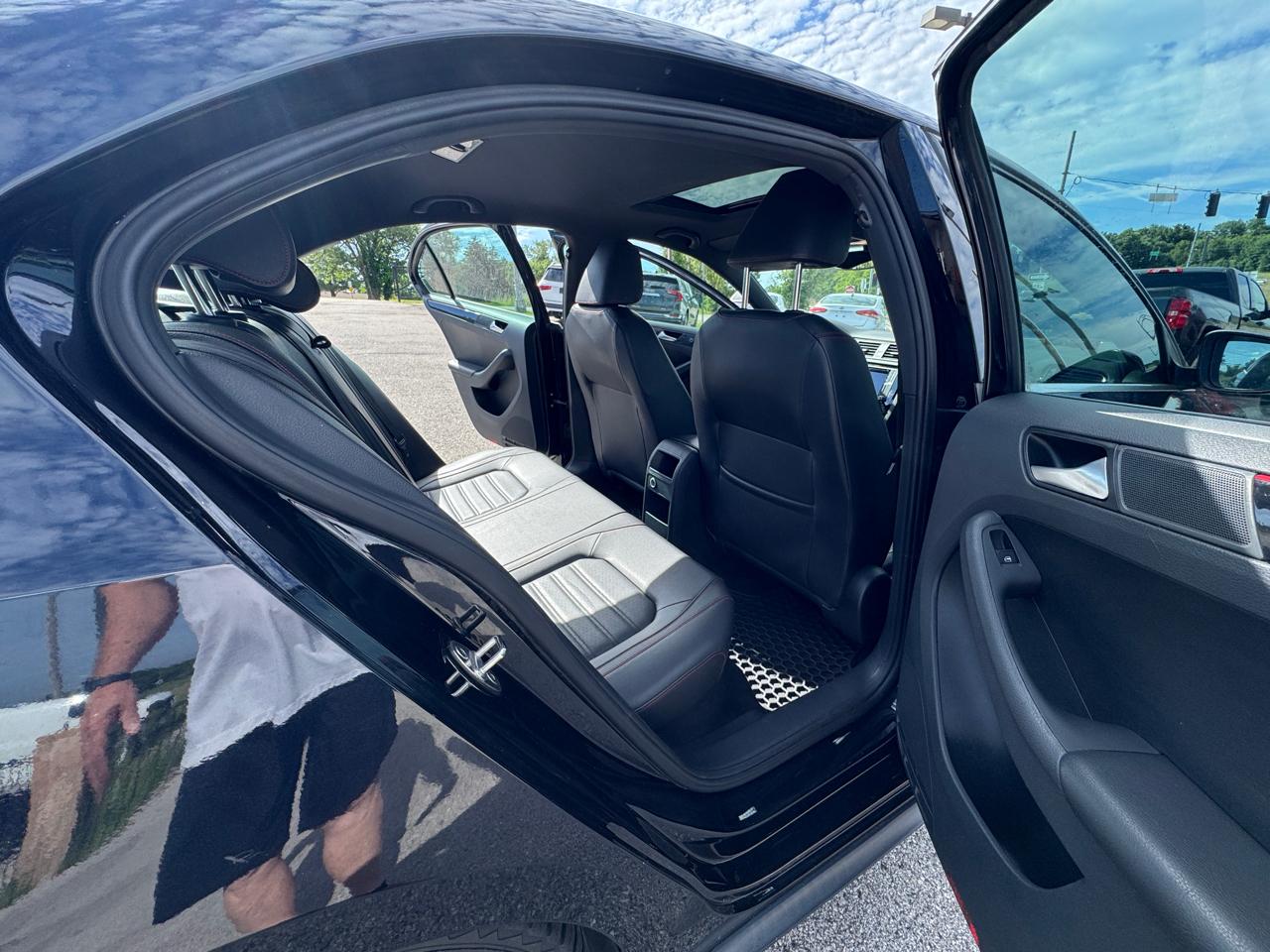 Volkswagen Jetta  2018