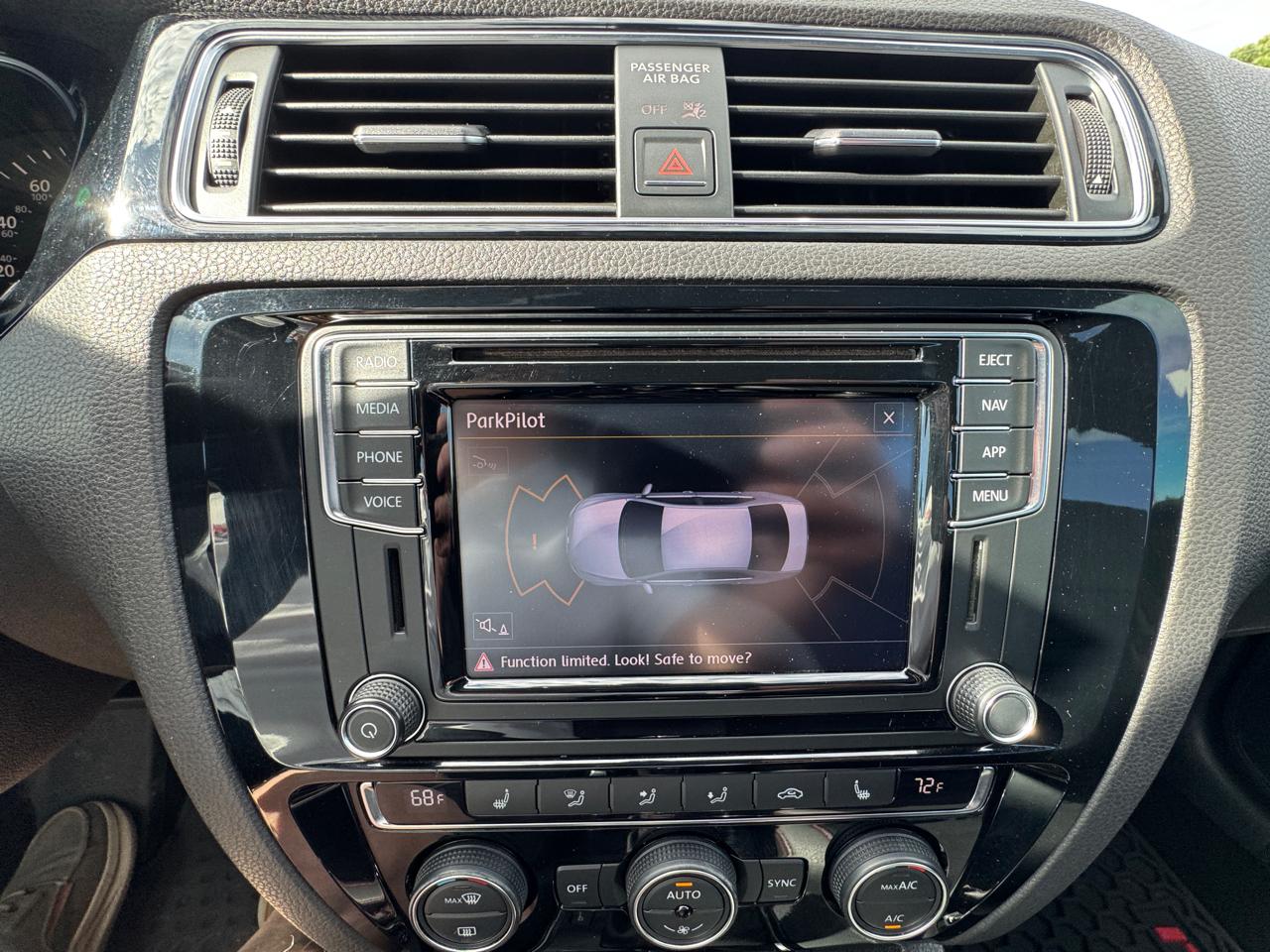 Volkswagen Jetta  2018