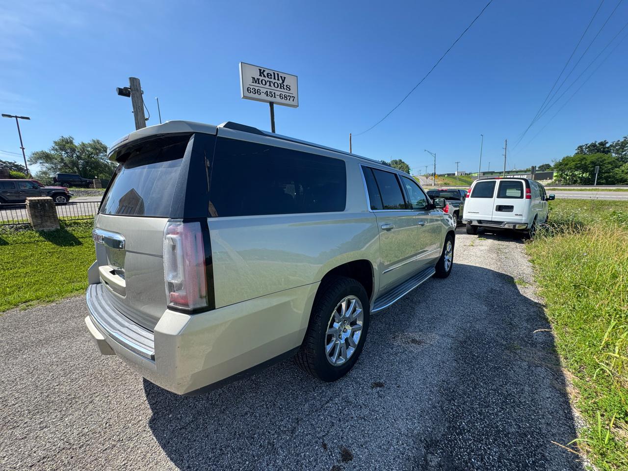 GMC Yukon Denali XL 4WD 2015