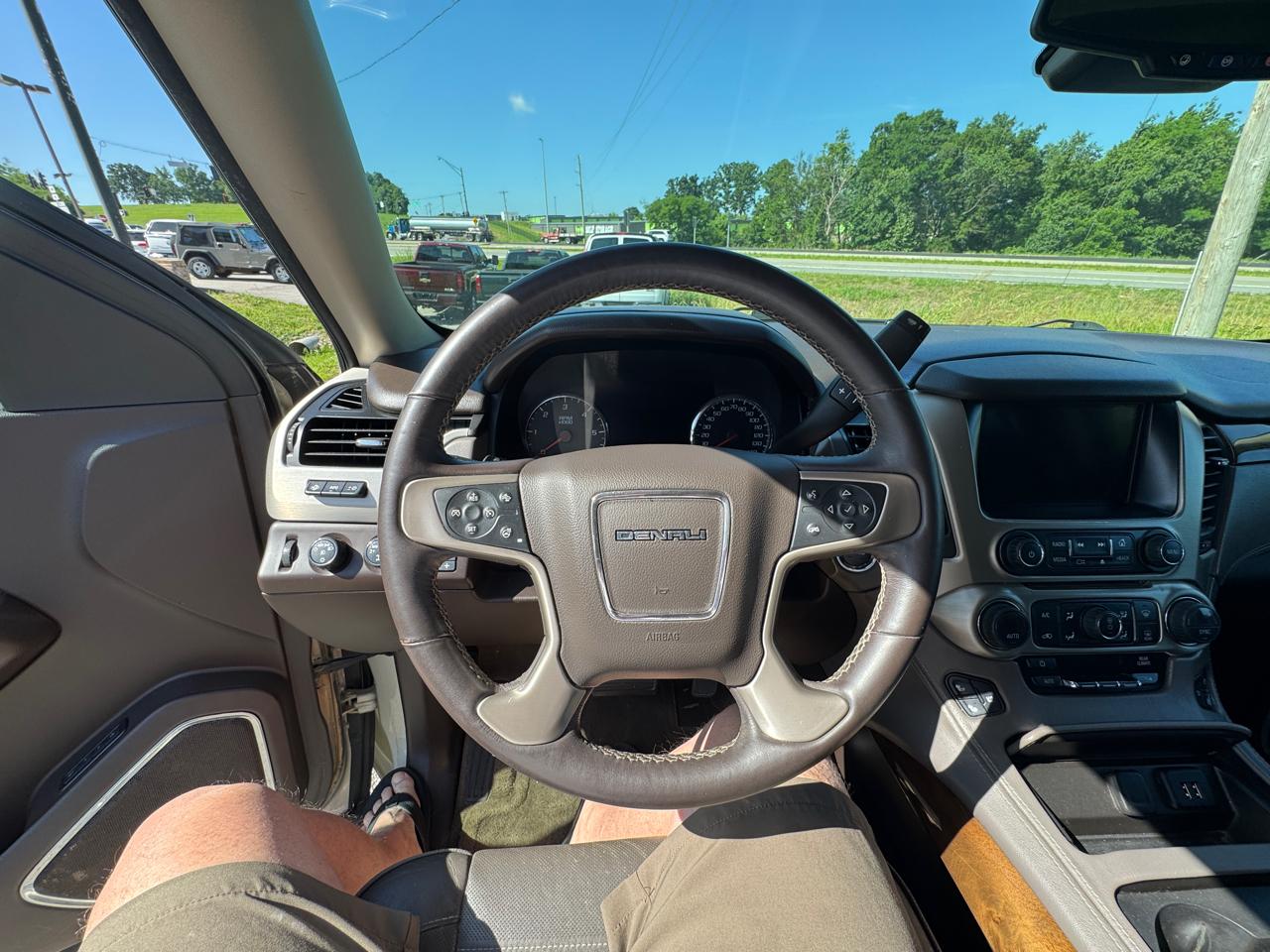 GMC Yukon Denali XL 4WD 2015
