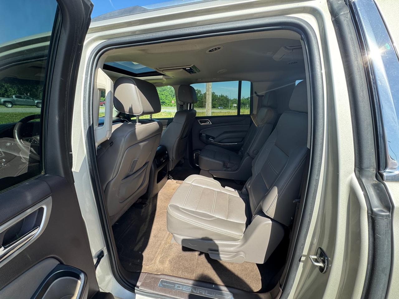 GMC Yukon Denali XL 4WD 2015