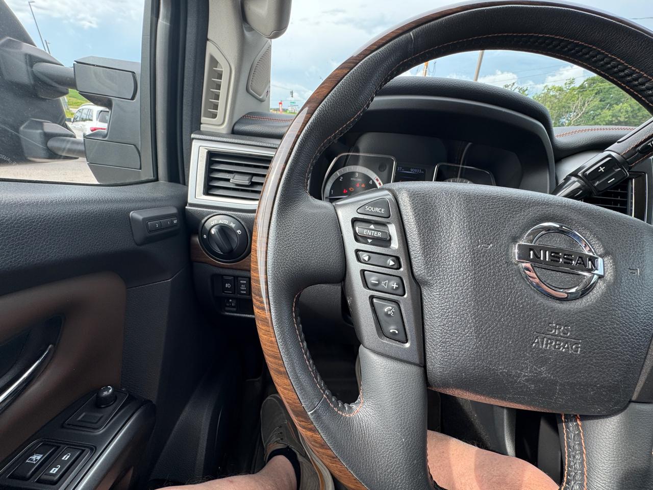 Nissan Titan XD  2016