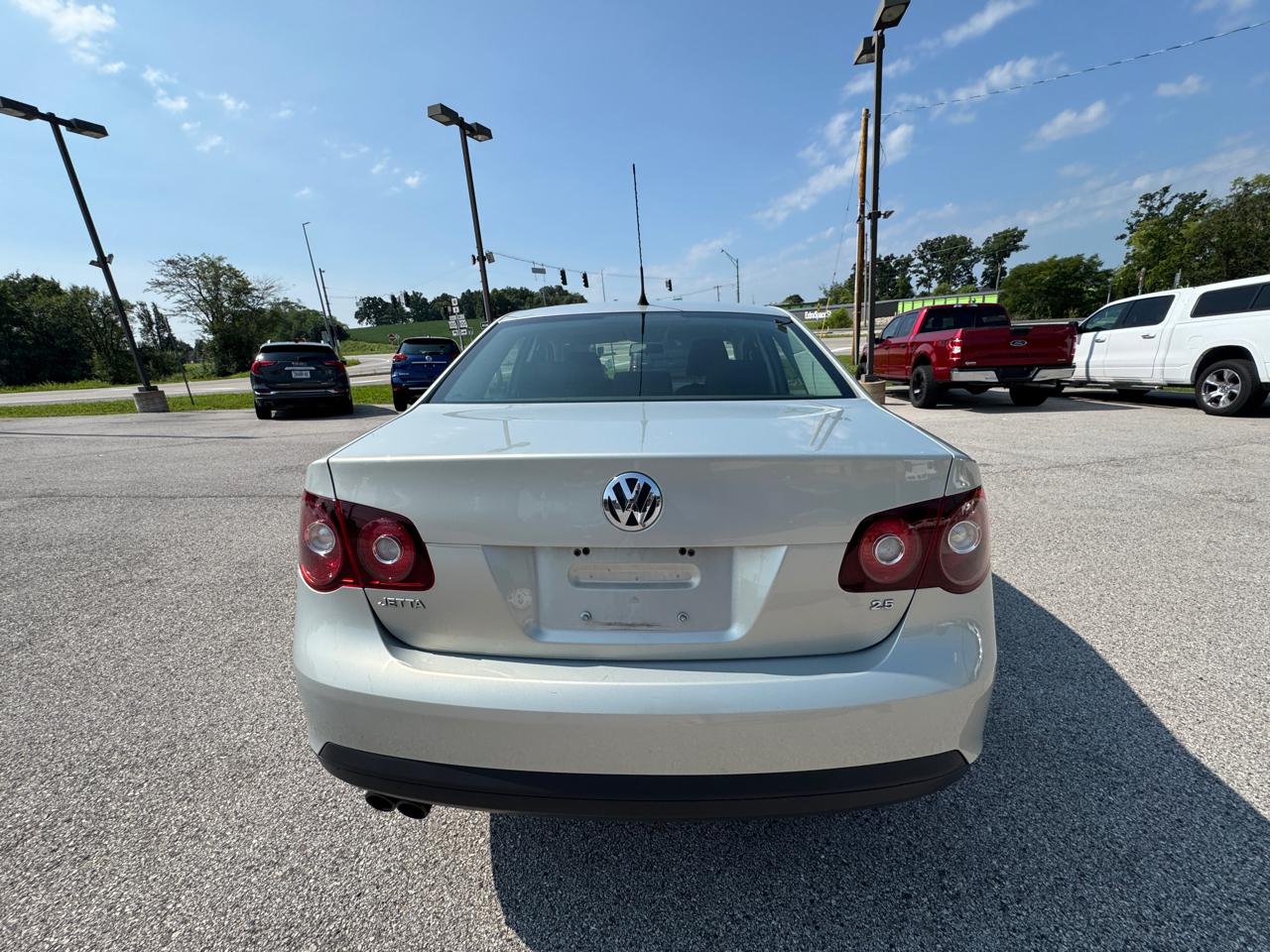 Volkswagen Jetta  2010