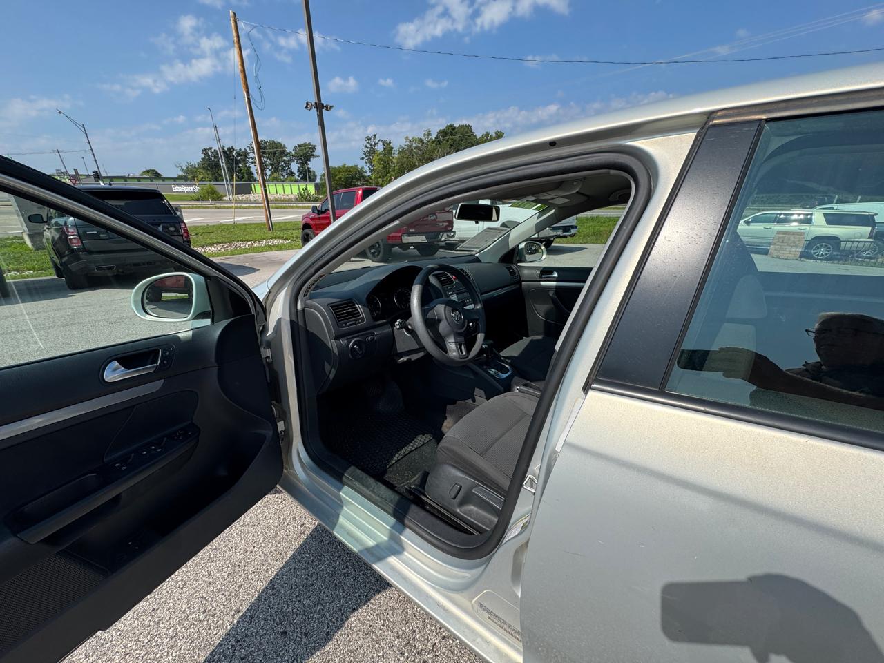 Volkswagen Jetta  2010