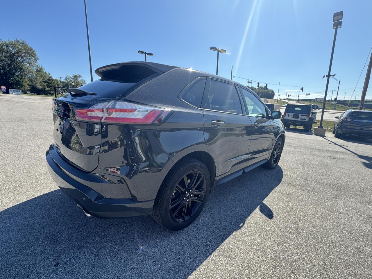 Ford Edge  2021
