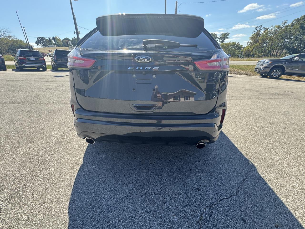 Ford Edge  2021