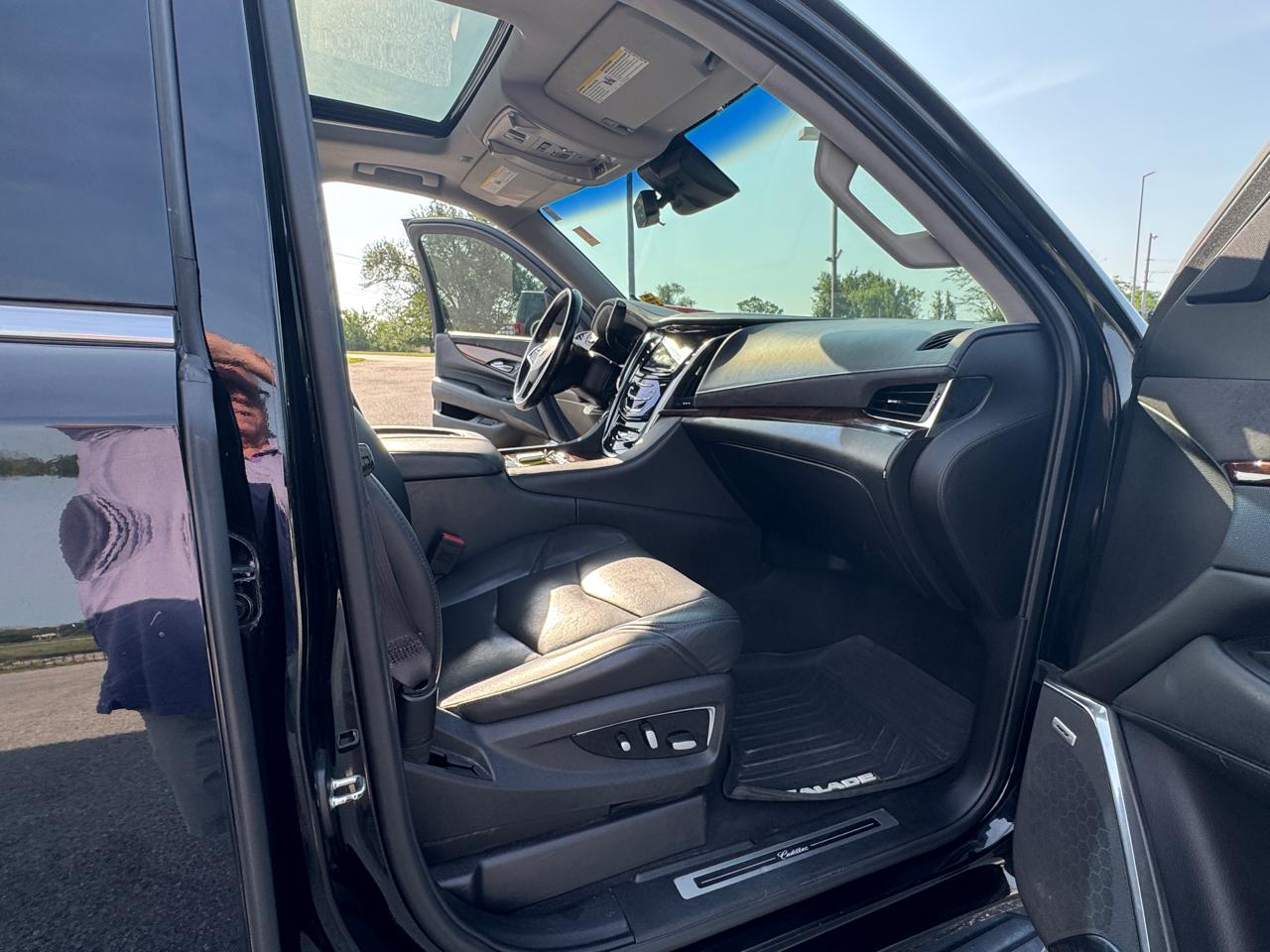 Cadillac Escalade  2017