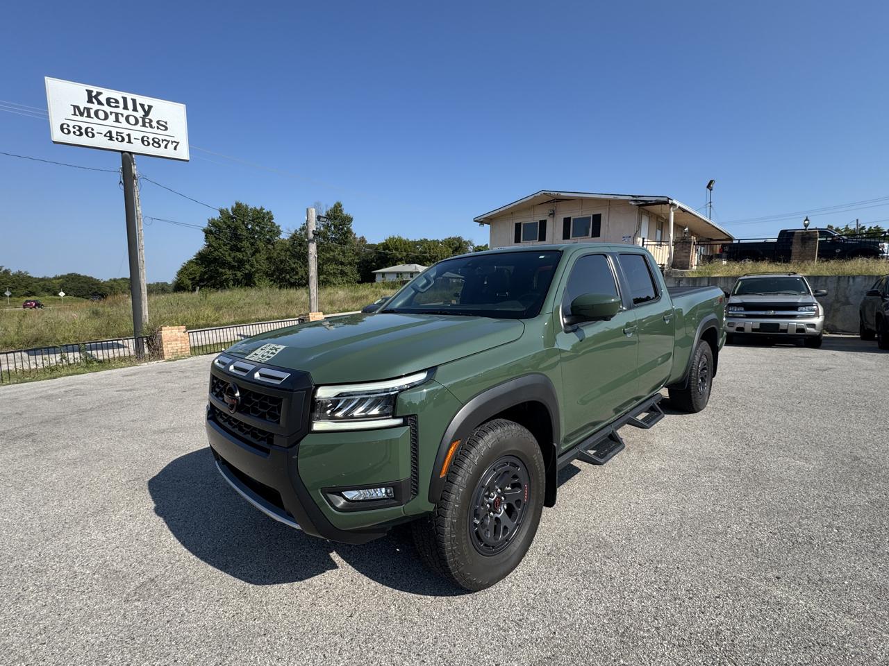 2025 Nissan Frontier SV