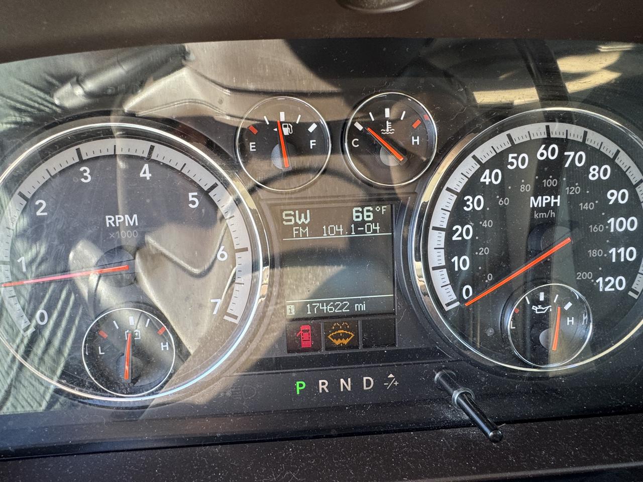 Dodge Ram 1500 2dr Reg Cab 135" WB 4WD 2009
