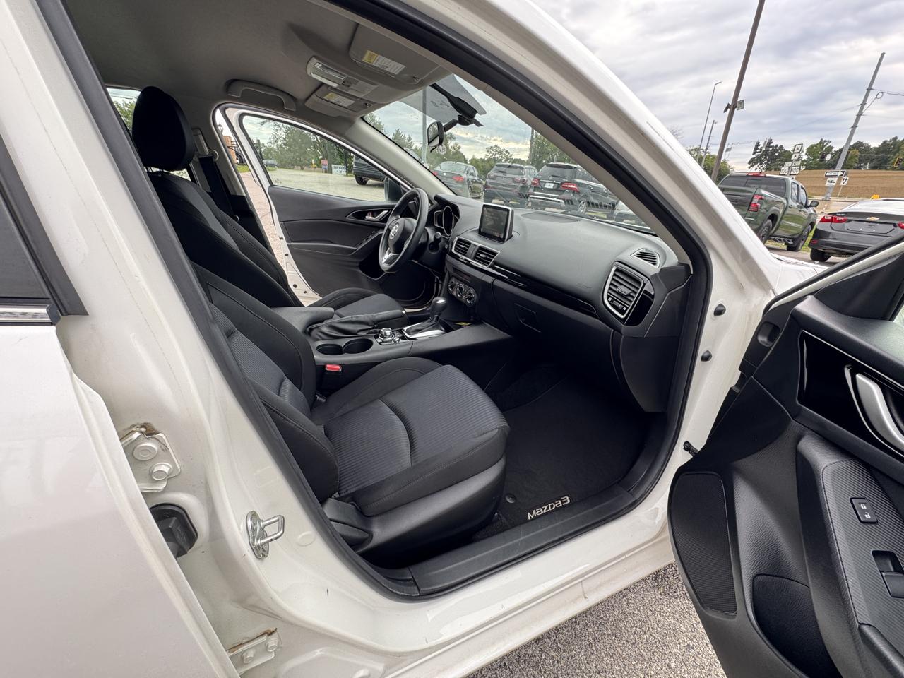 Mazda MAZDA3  2016