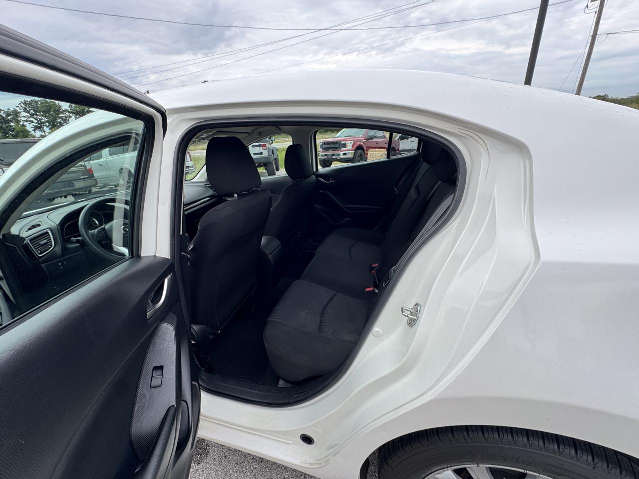 Mazda MAZDA3  2016