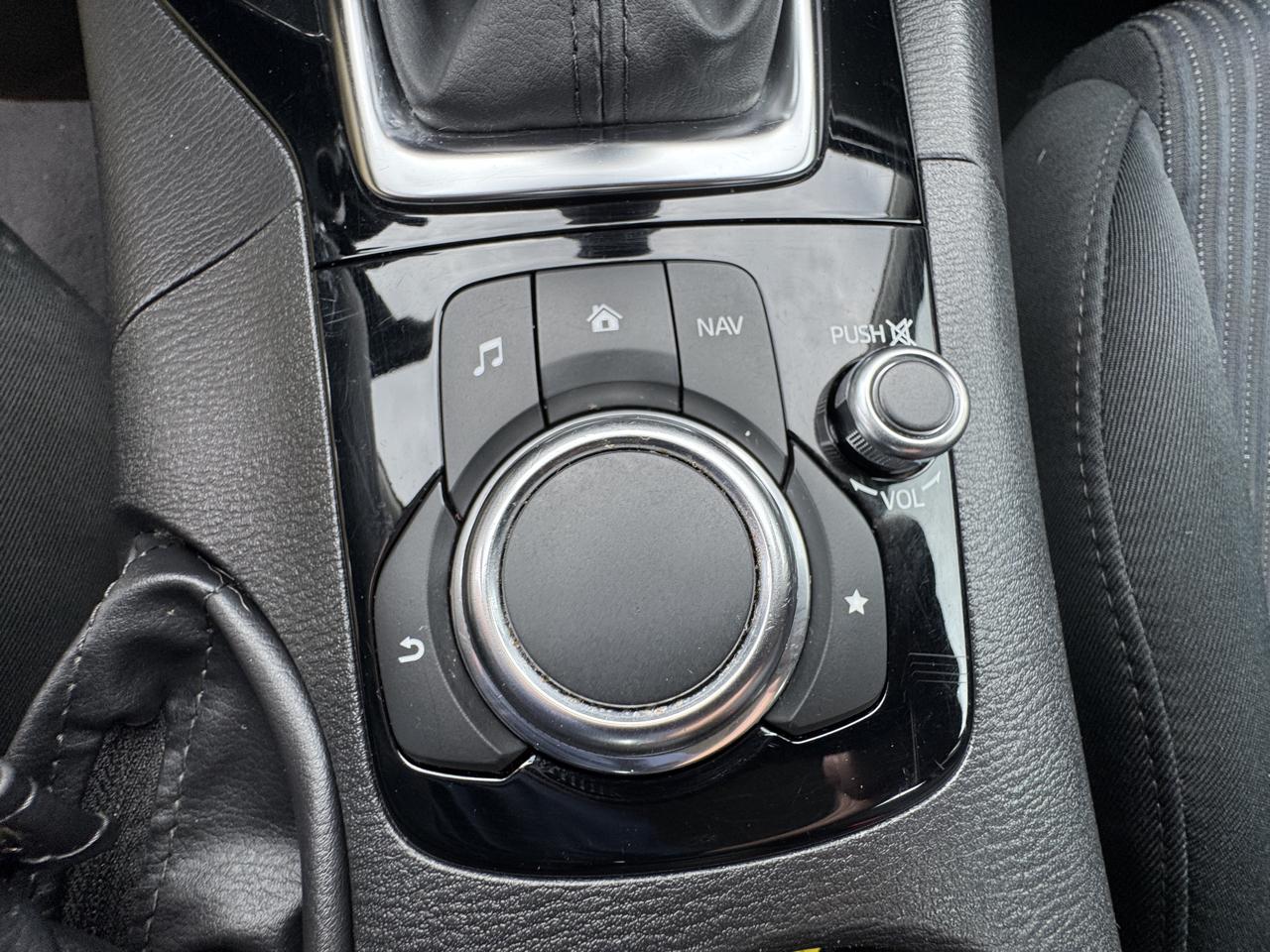 Mazda MAZDA3  2016