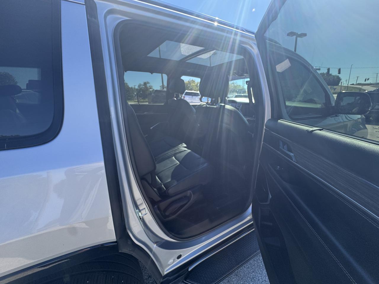 Jeep Wagoneer  2022