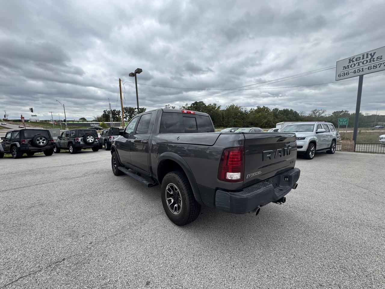 RAM 1500 Rebel Crew Cab SWB 4WD 2017
