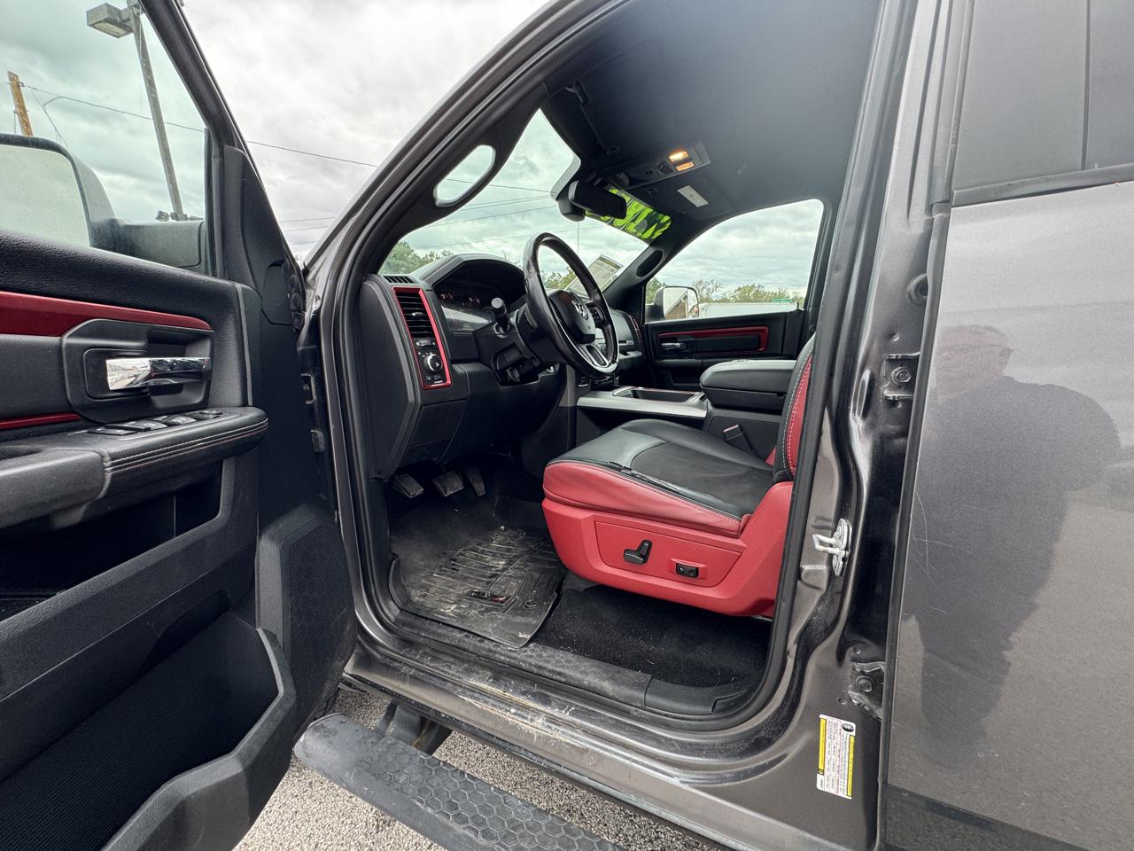 RAM 1500 Rebel Crew Cab SWB 4WD 2017