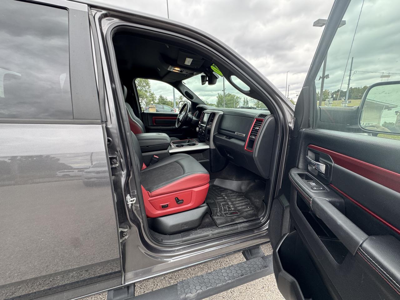 RAM 1500 Rebel Crew Cab SWB 4WD 2017