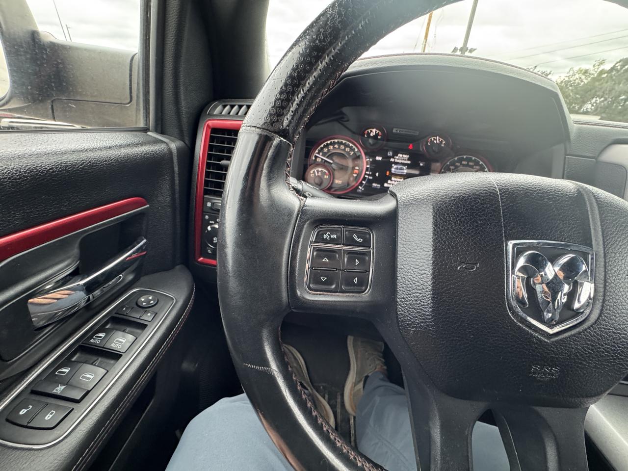 RAM 1500 Rebel Crew Cab SWB 4WD 2017