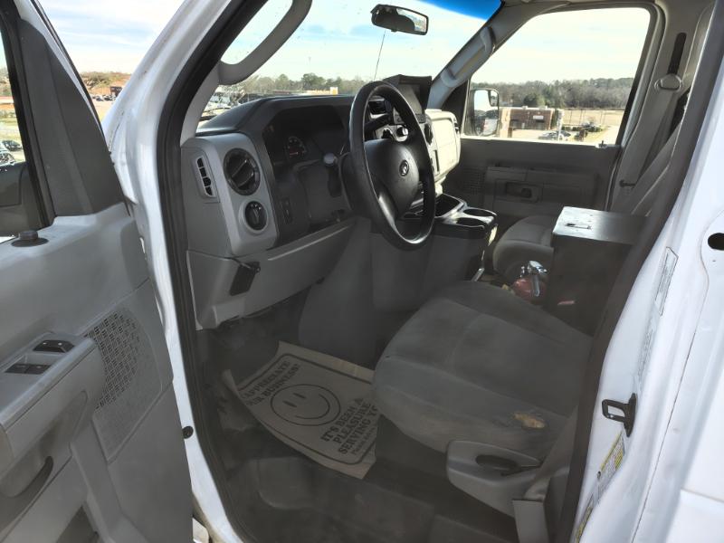 Ford Econoline E-150 2014