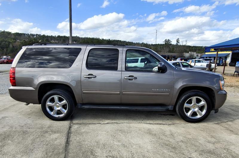 Chevrolet Suburban LT 1500 2WD 2013