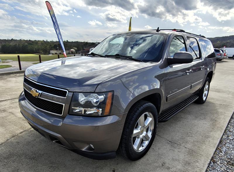 Chevrolet Suburban LT 1500 2WD 2013