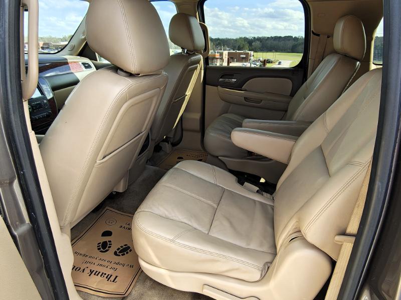 Chevrolet Suburban LT 1500 2WD 2013