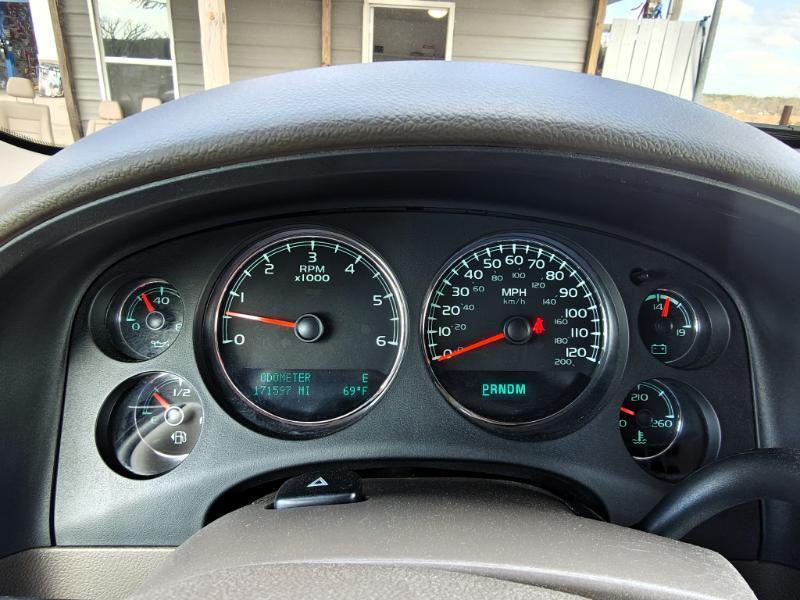 Chevrolet Suburban LT 1500 2WD 2013