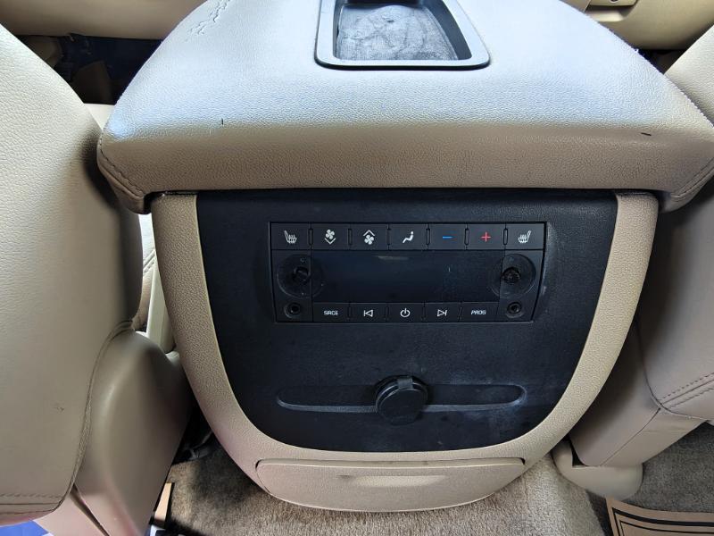 Chevrolet Suburban LT 1500 2WD 2013