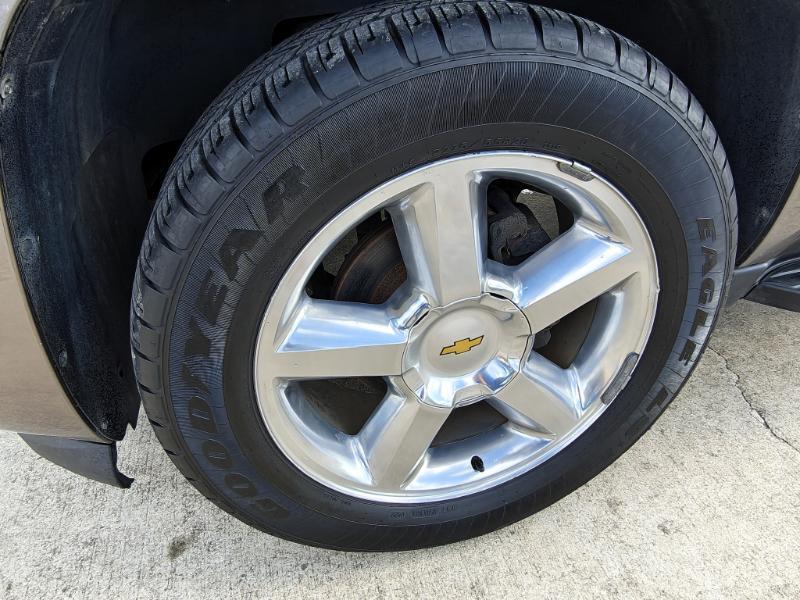 Chevrolet Suburban LT 1500 2WD 2013