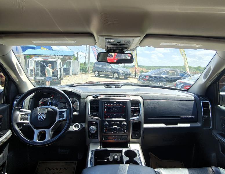 RAM 1500 Laramie Crew Cab SWB 4WD 2014