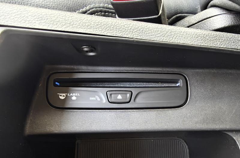 RAM 1500 Laramie Crew Cab SWB 4WD 2014
