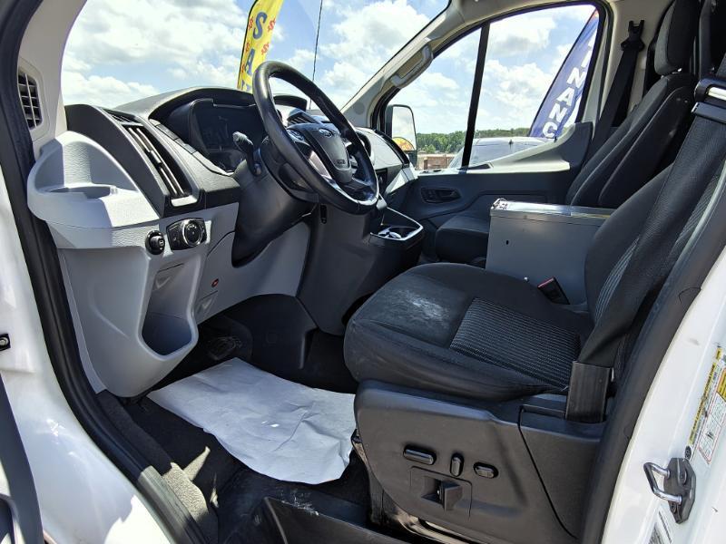 Ford Transit 250 Van Low Roof w/Sliding Pass. 130-in. WB 2019